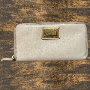 Marc By Marc Jacobs Wallet Long Bifold Zip Round Beige